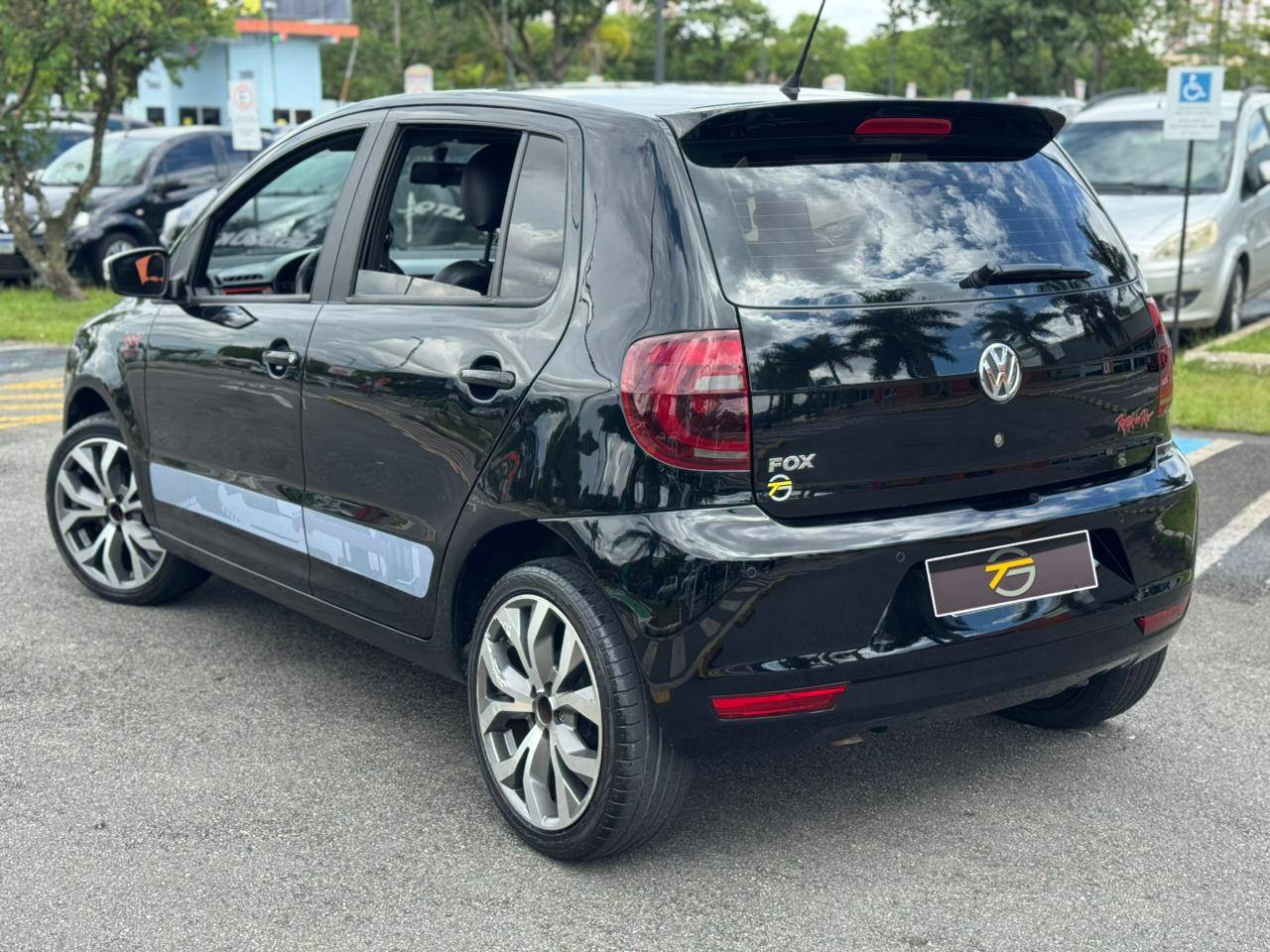 VOLKSWAGEN FOX