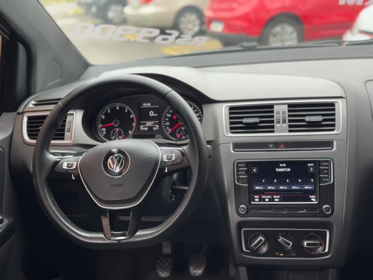 VOLKSWAGEN FOX