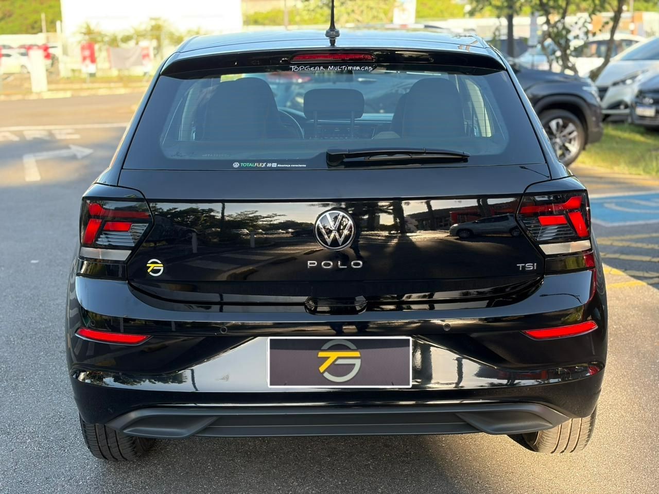 VOLKSWAGEN POLO