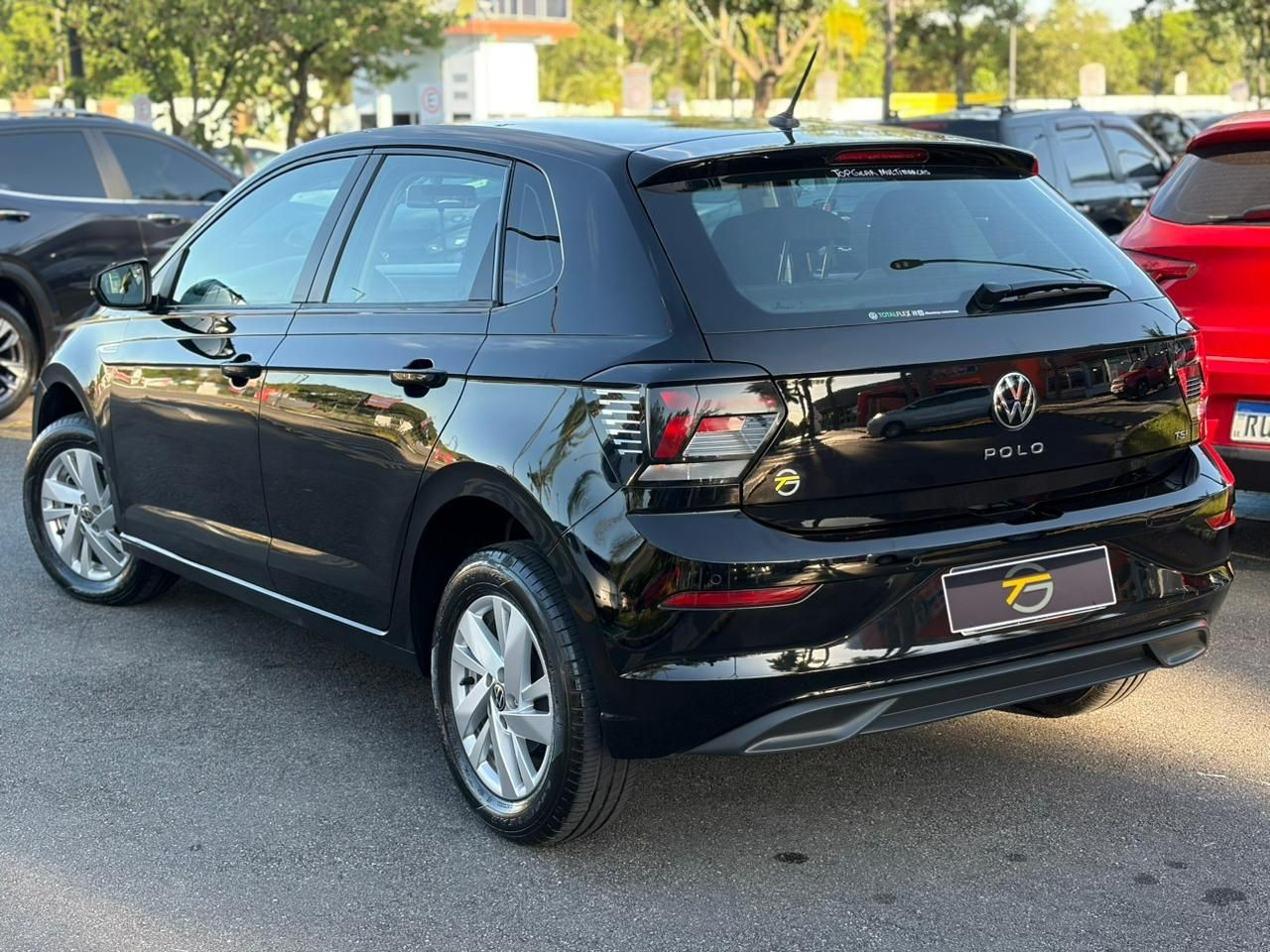 VOLKSWAGEN POLO