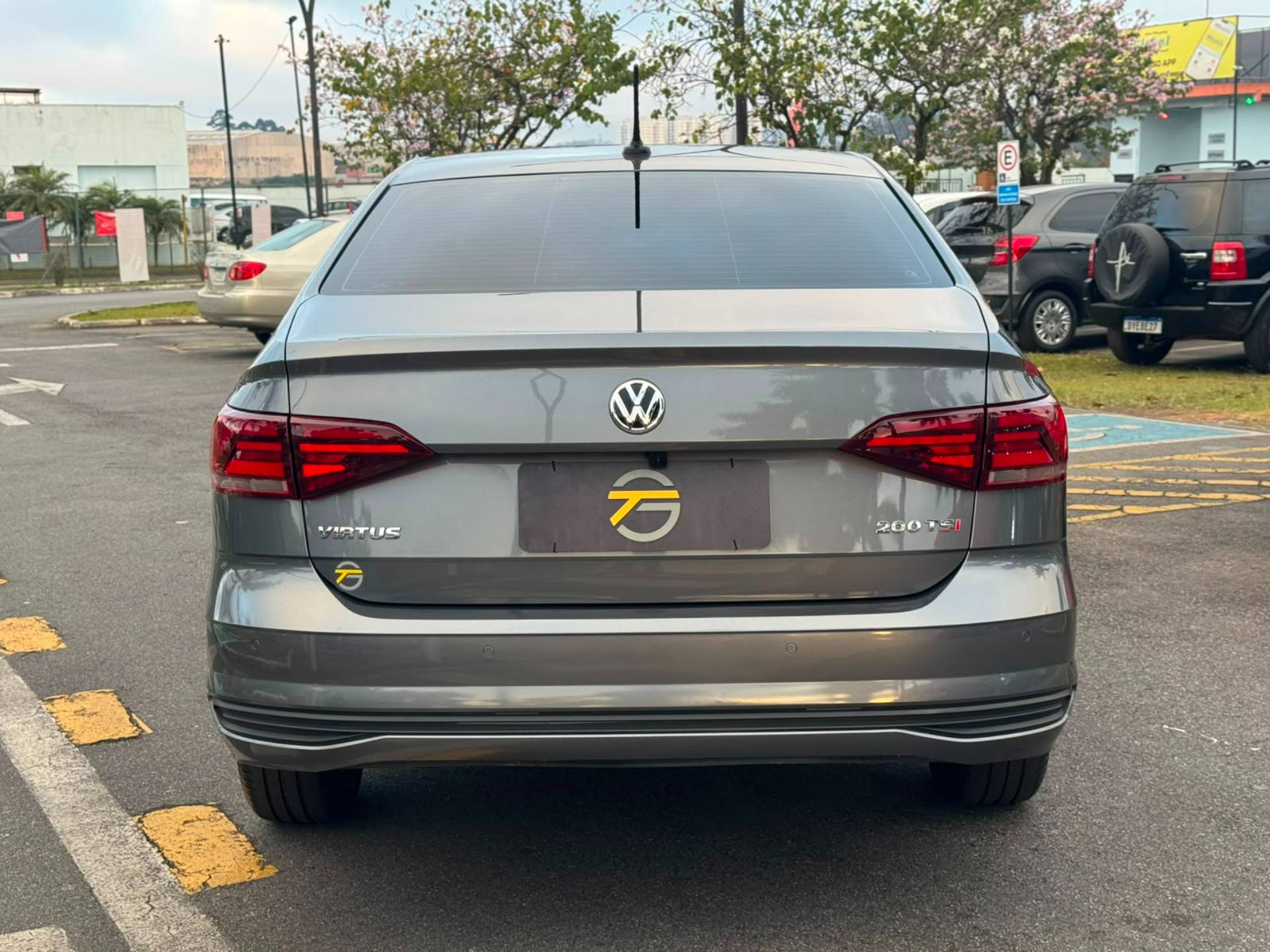 VOLKSWAGEN VIRTUS