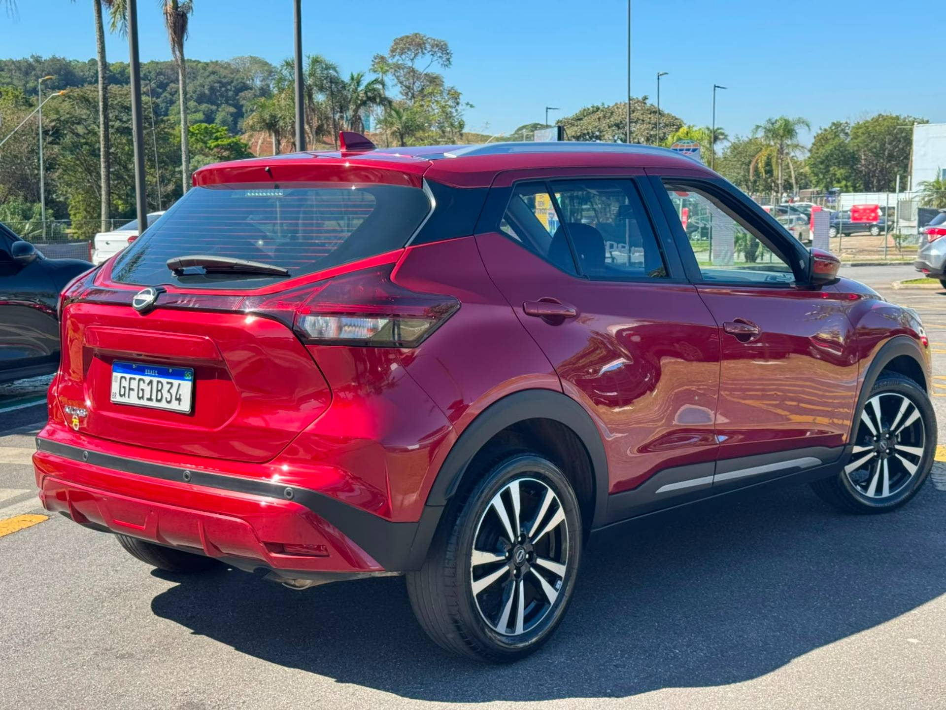 NISSAN KICKS