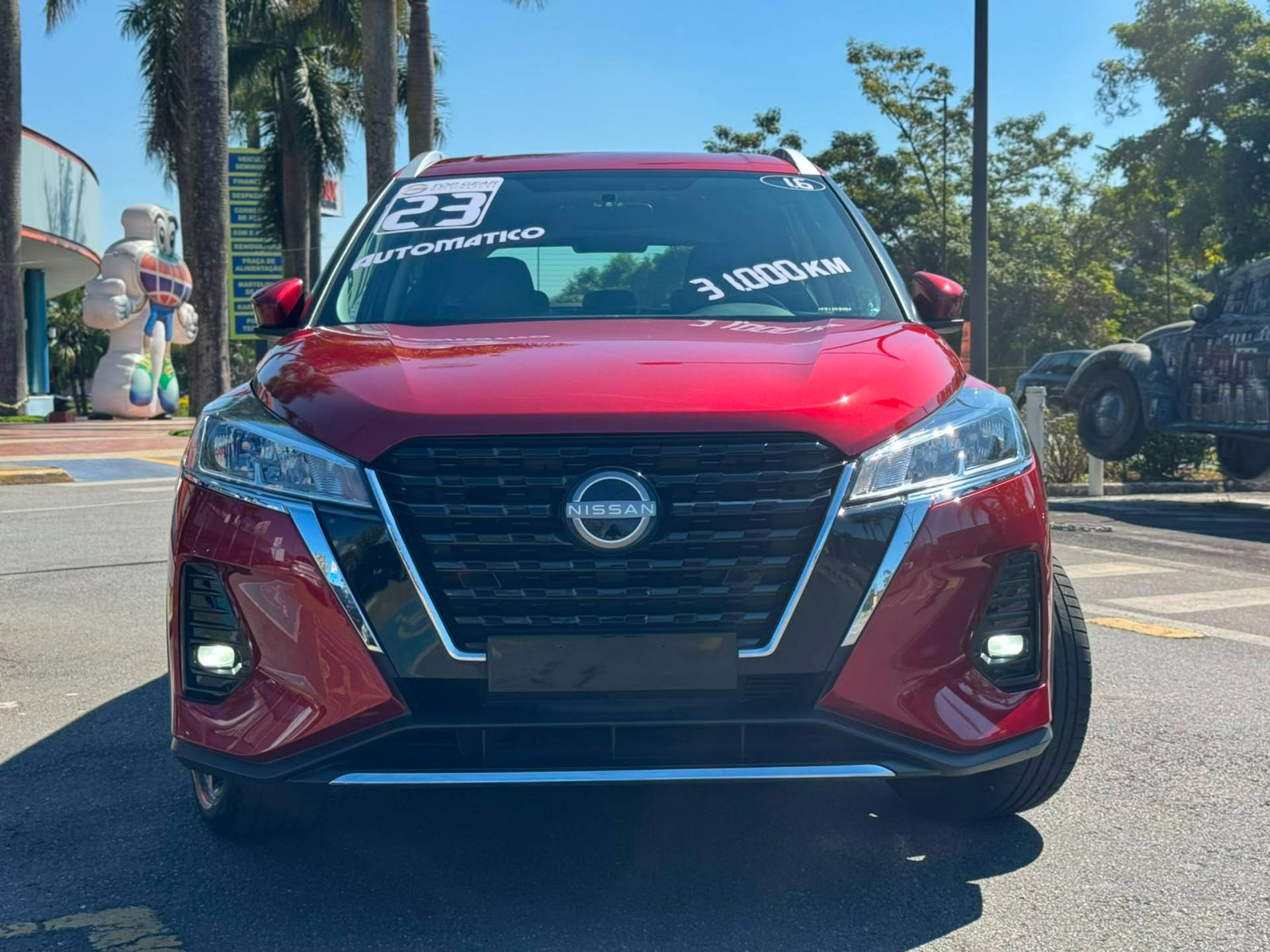 NISSAN KICKS