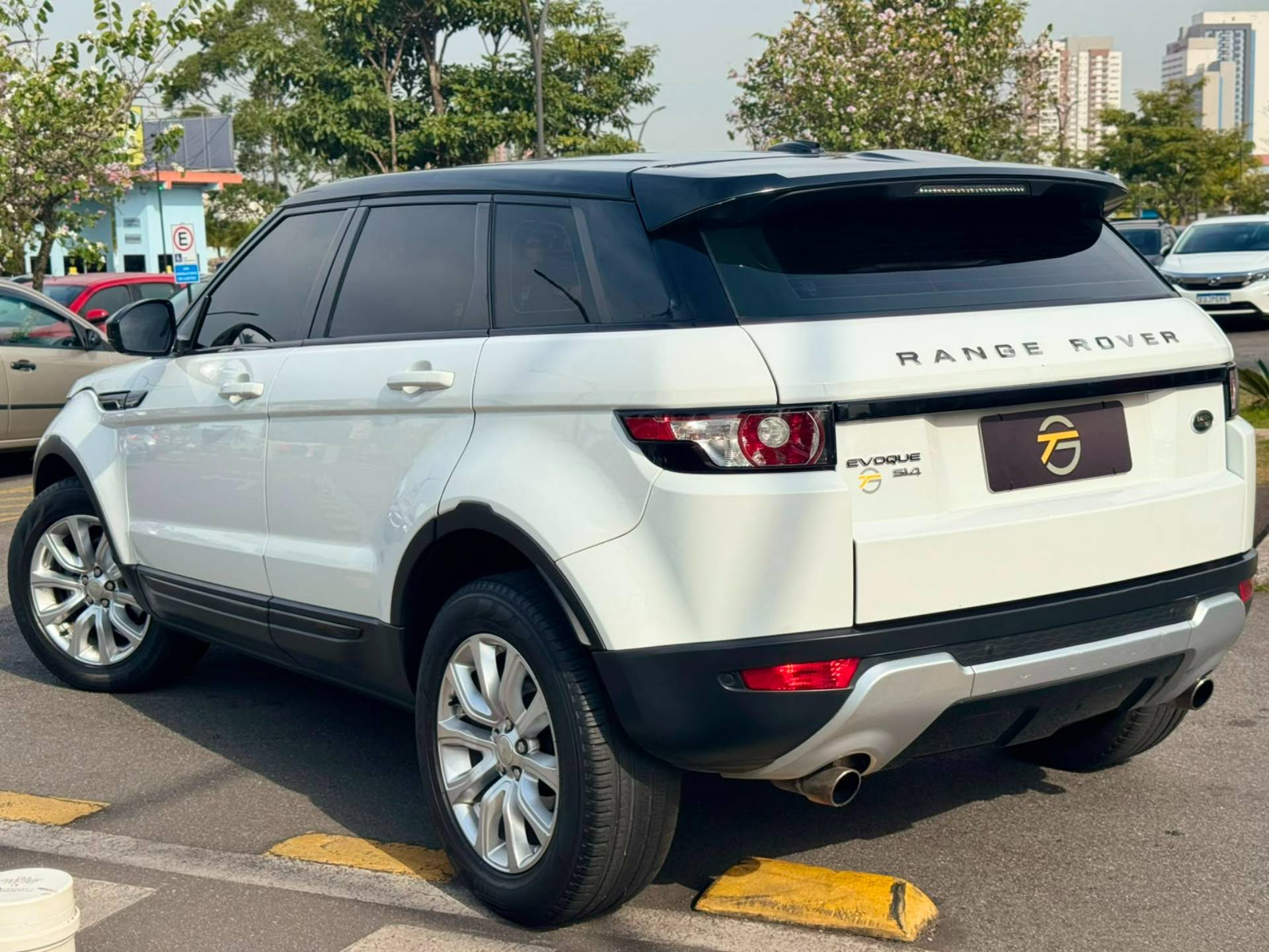 LAND ROVER RANGE ROVER EVOQUE
