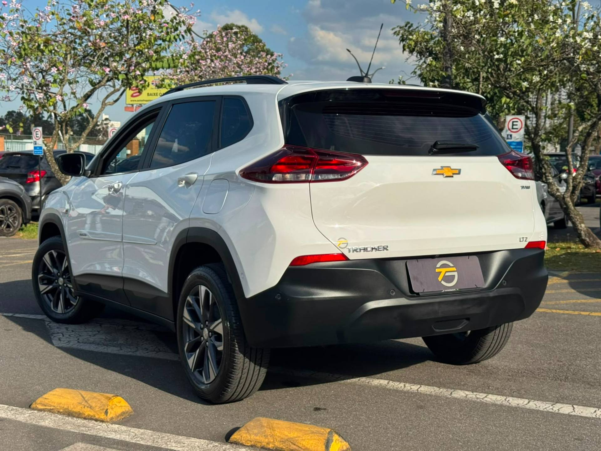 CHEVROLET TRACKER