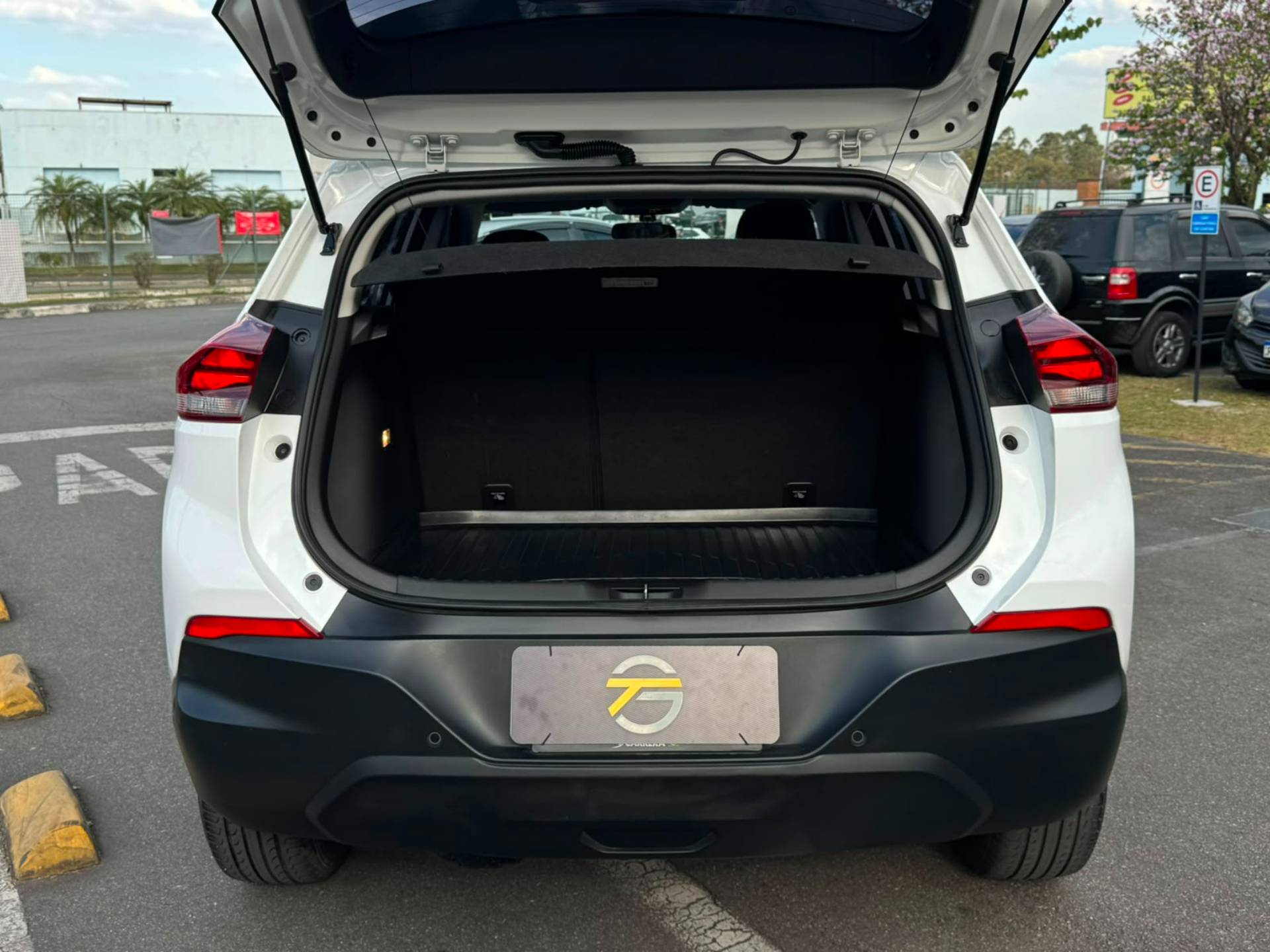 CHEVROLET TRACKER