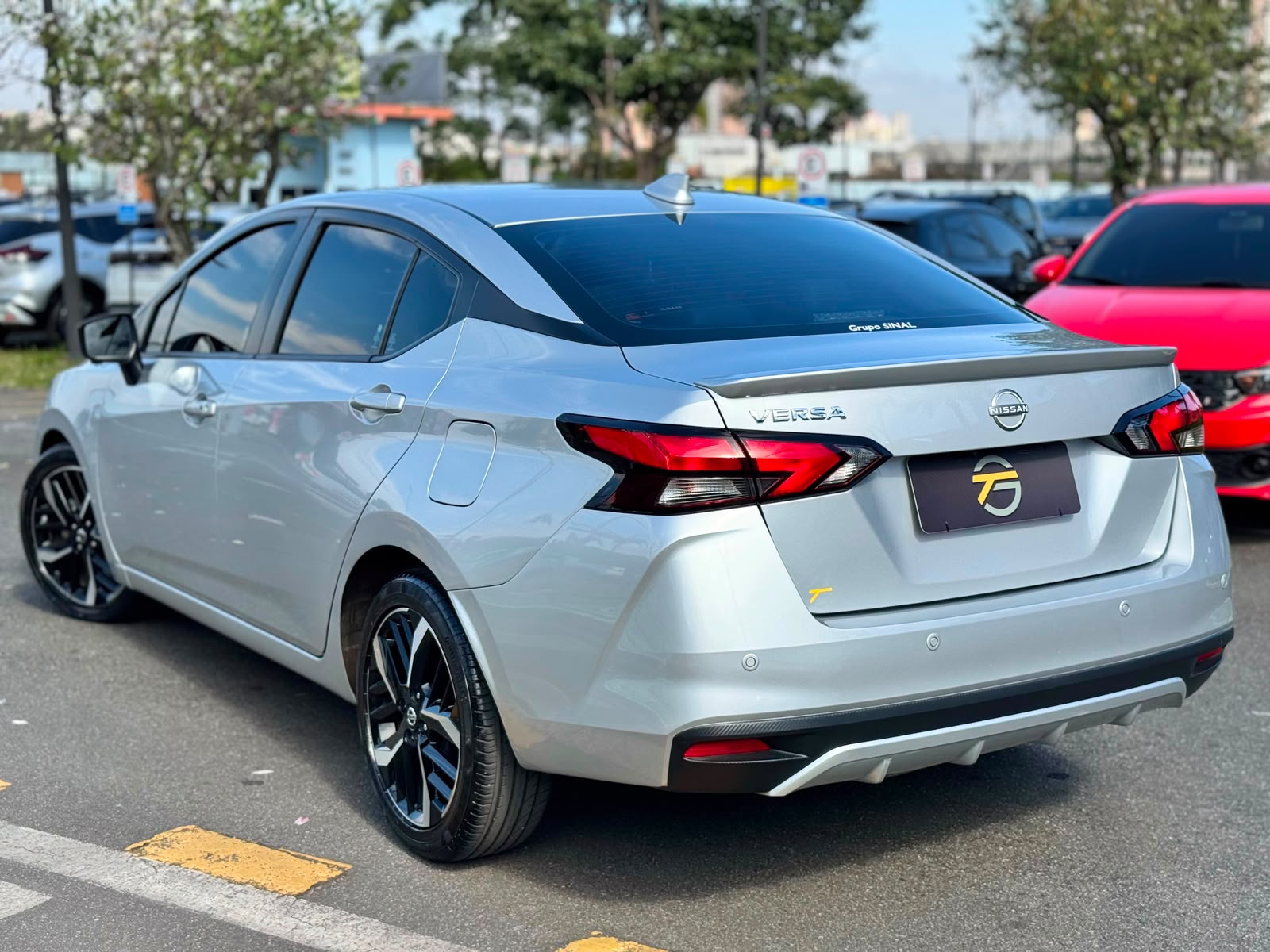 NISSAN VERSA