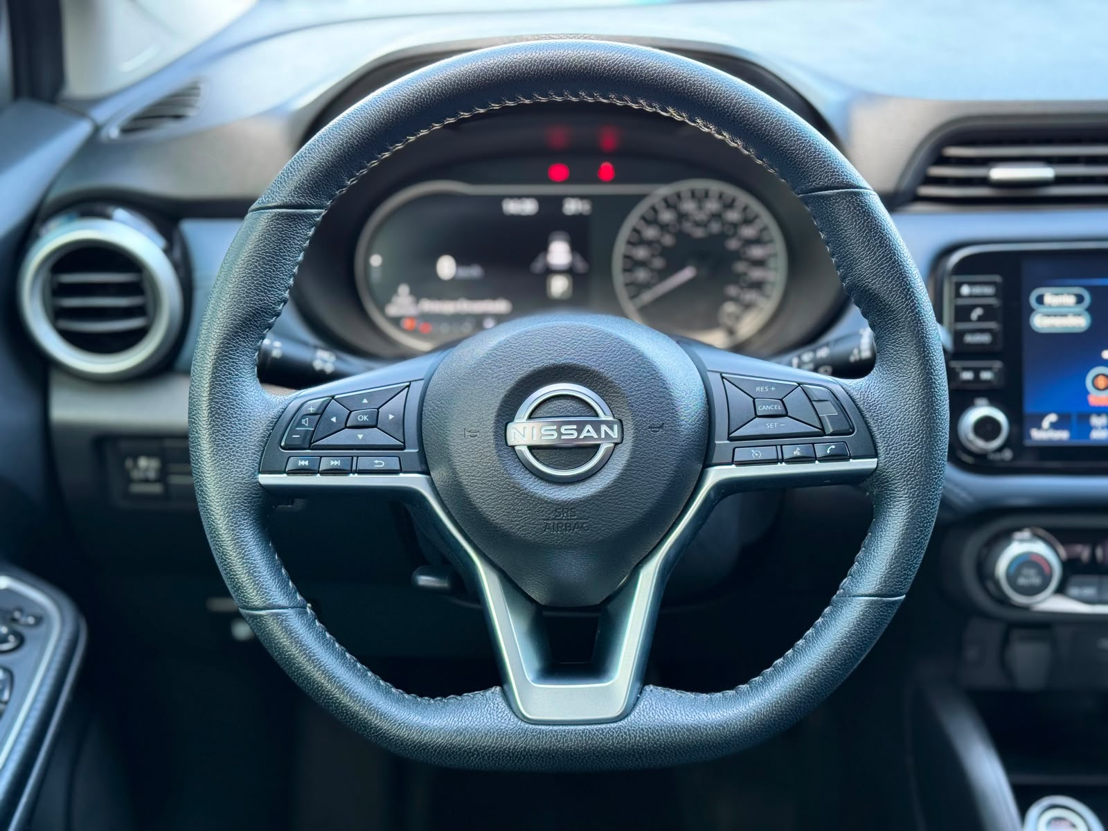 NISSAN VERSA