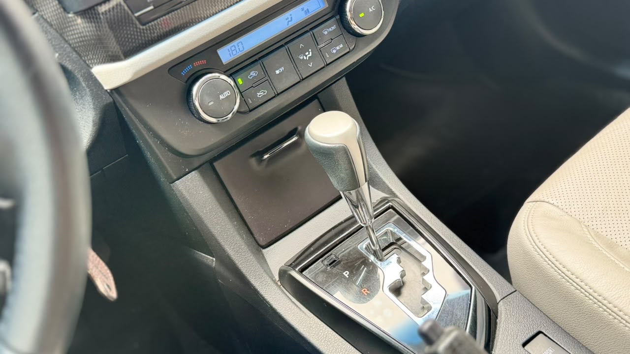 TOYOTA COROLLA