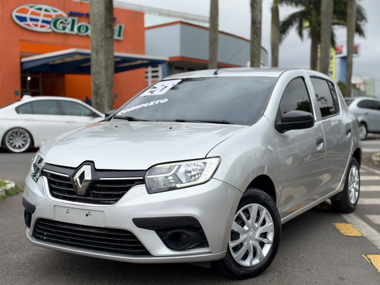 RENAULT SANDERO