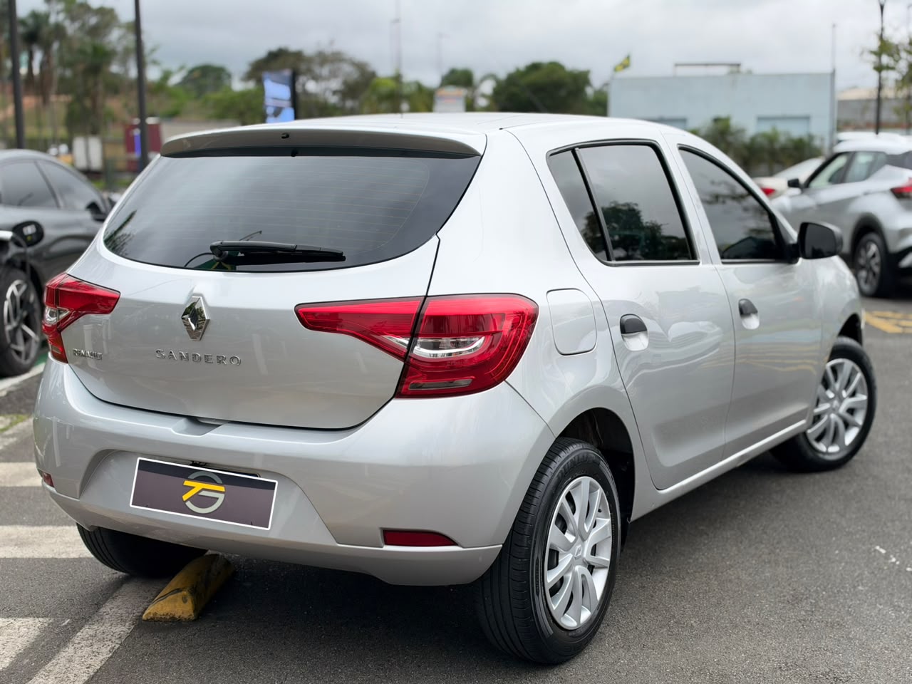 RENAULT SANDERO