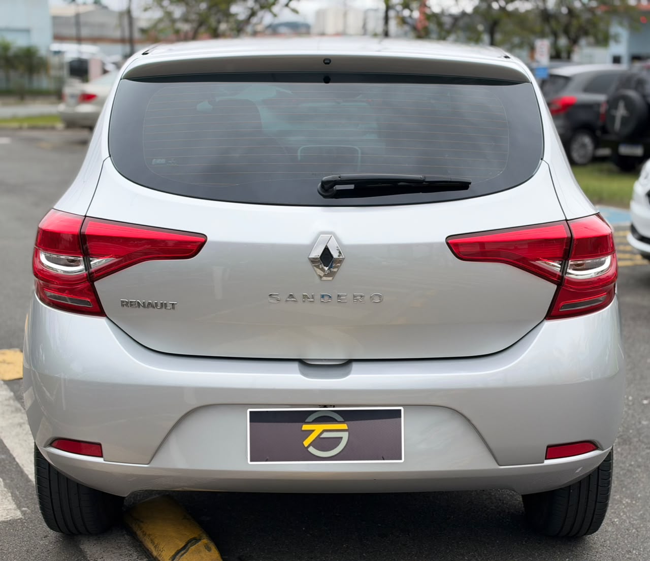 RENAULT SANDERO