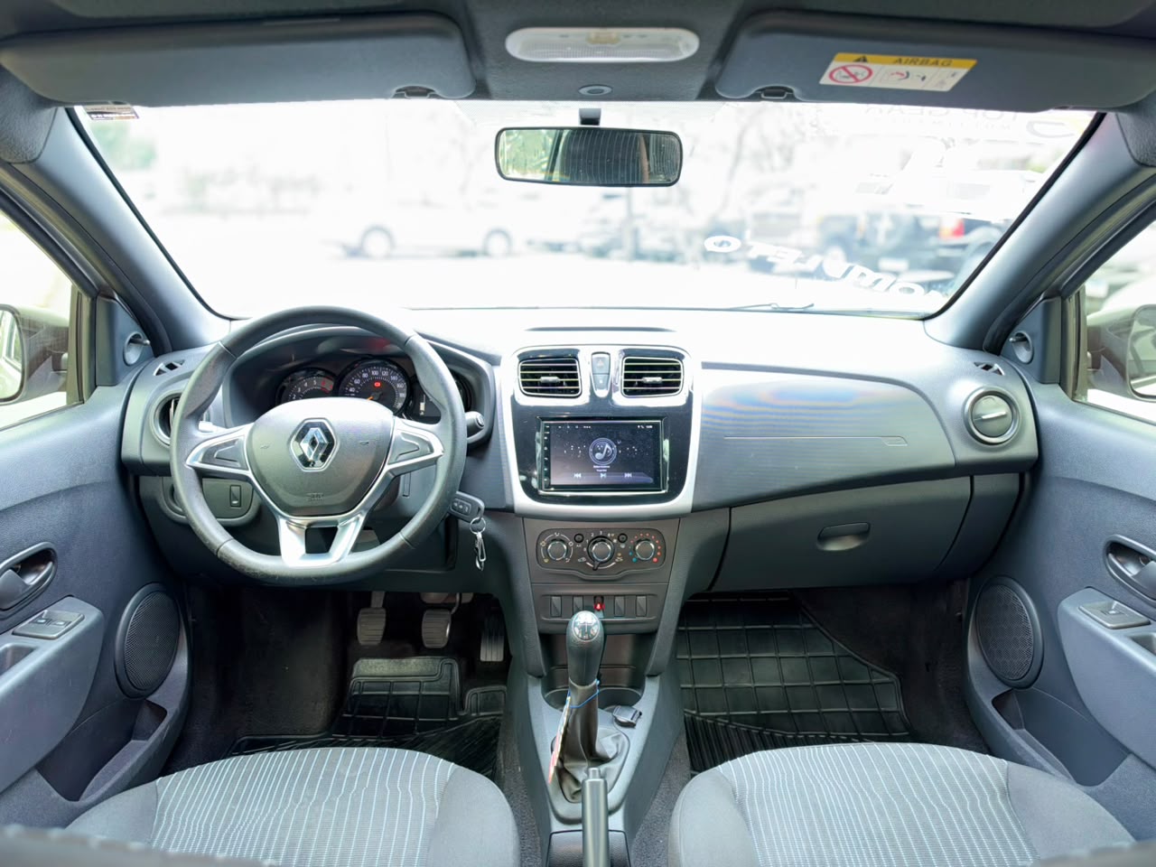 RENAULT SANDERO