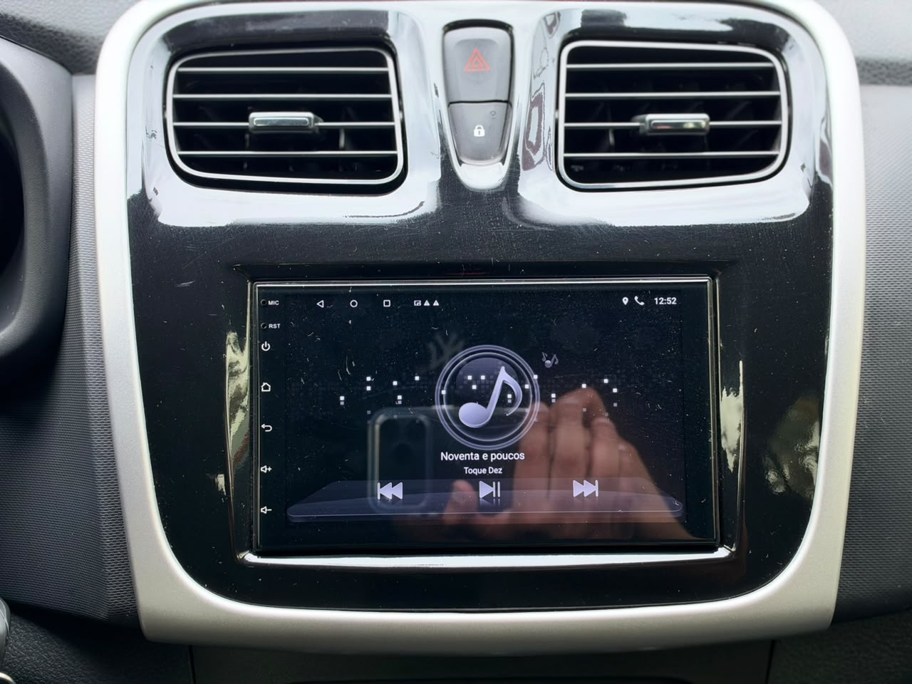RENAULT SANDERO