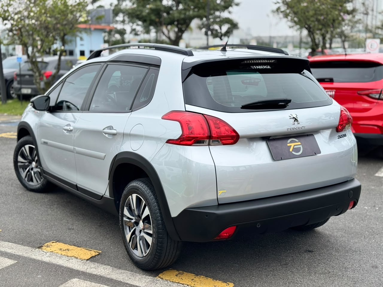 PEUGEOT 2008