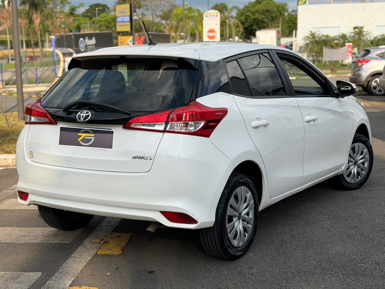 TOYOTA YARIS