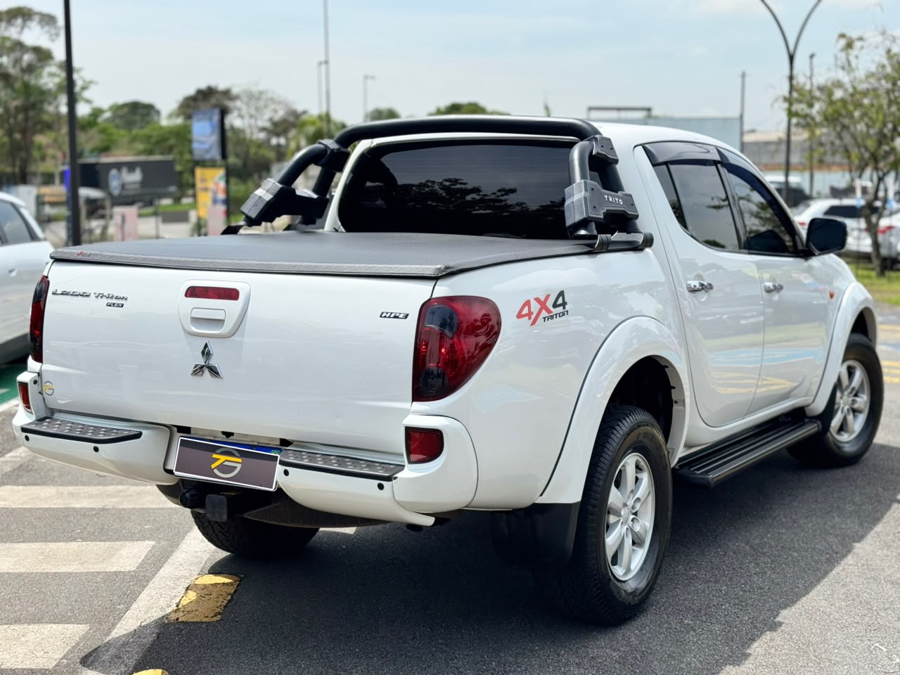 MITSUBISHI L200 TRITON