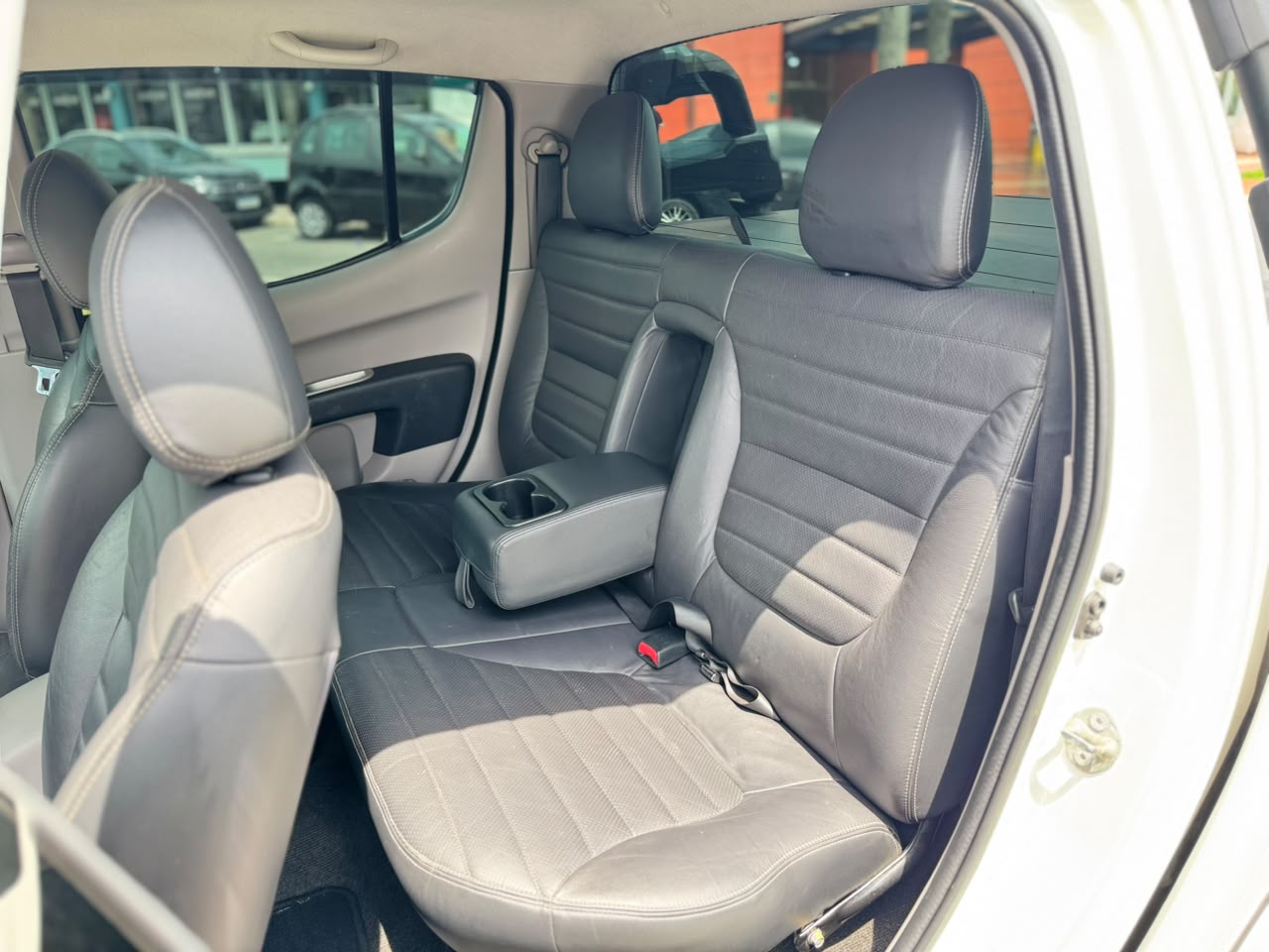 MITSUBISHI L200 TRITON