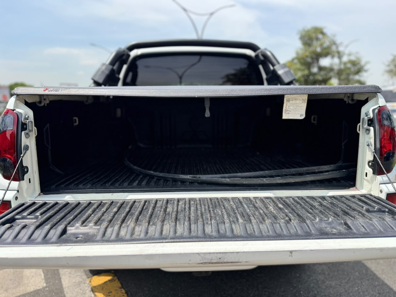 MITSUBISHI L200 TRITON