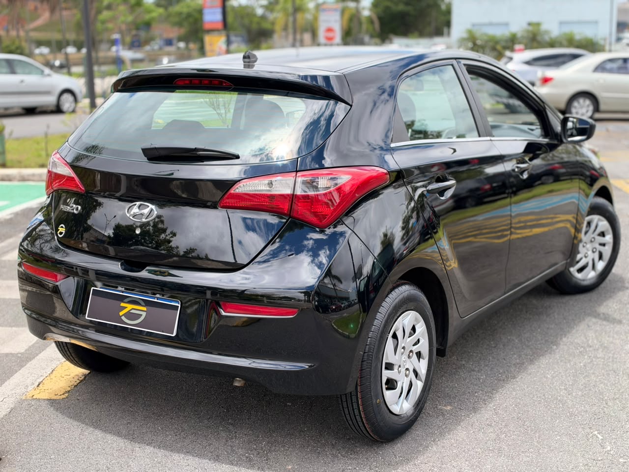 HYUNDAI HB20
