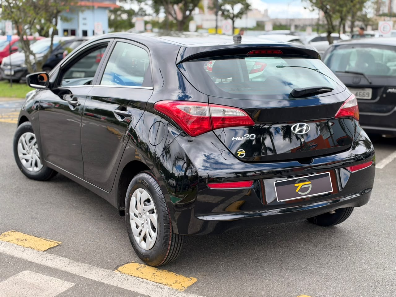 HYUNDAI HB20