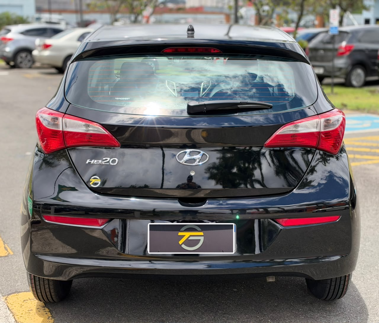 HYUNDAI HB20