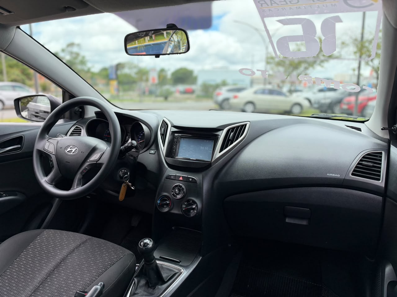 HYUNDAI HB20