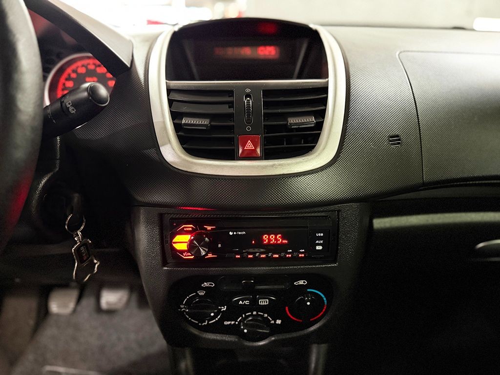 PEUGEOT 207