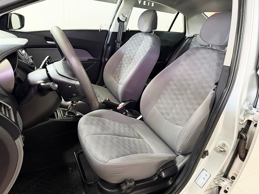HYUNDAI HB20S