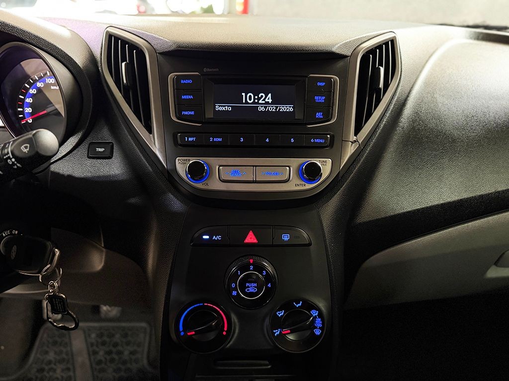 HYUNDAI HB20S