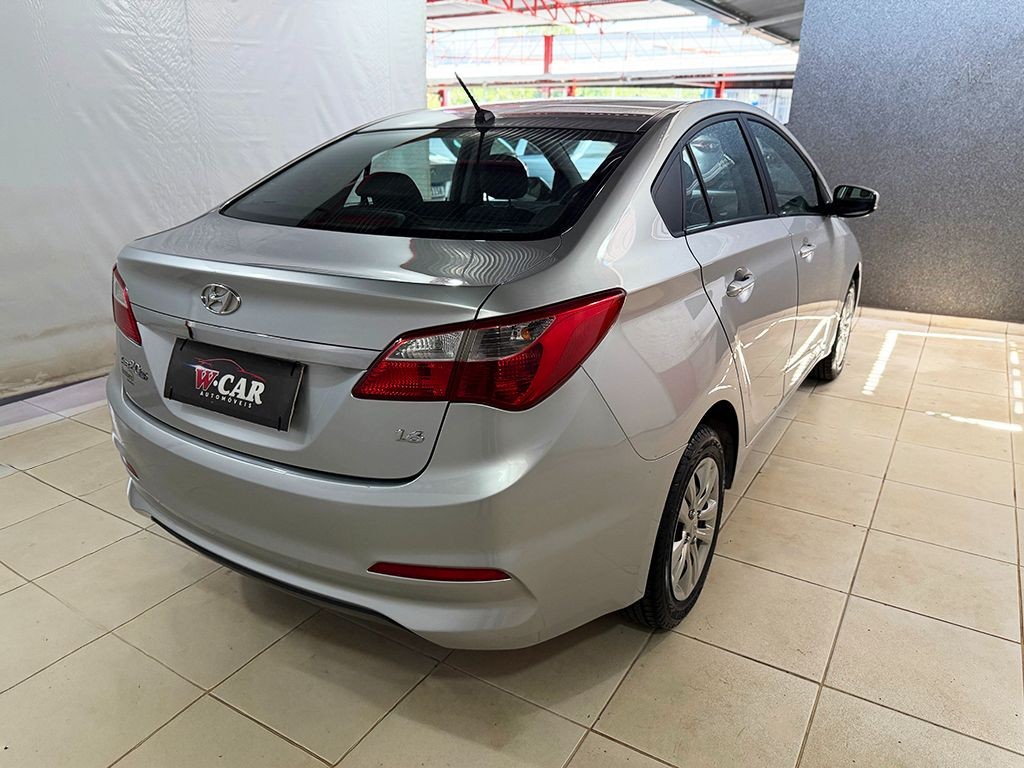 HYUNDAI HB20S