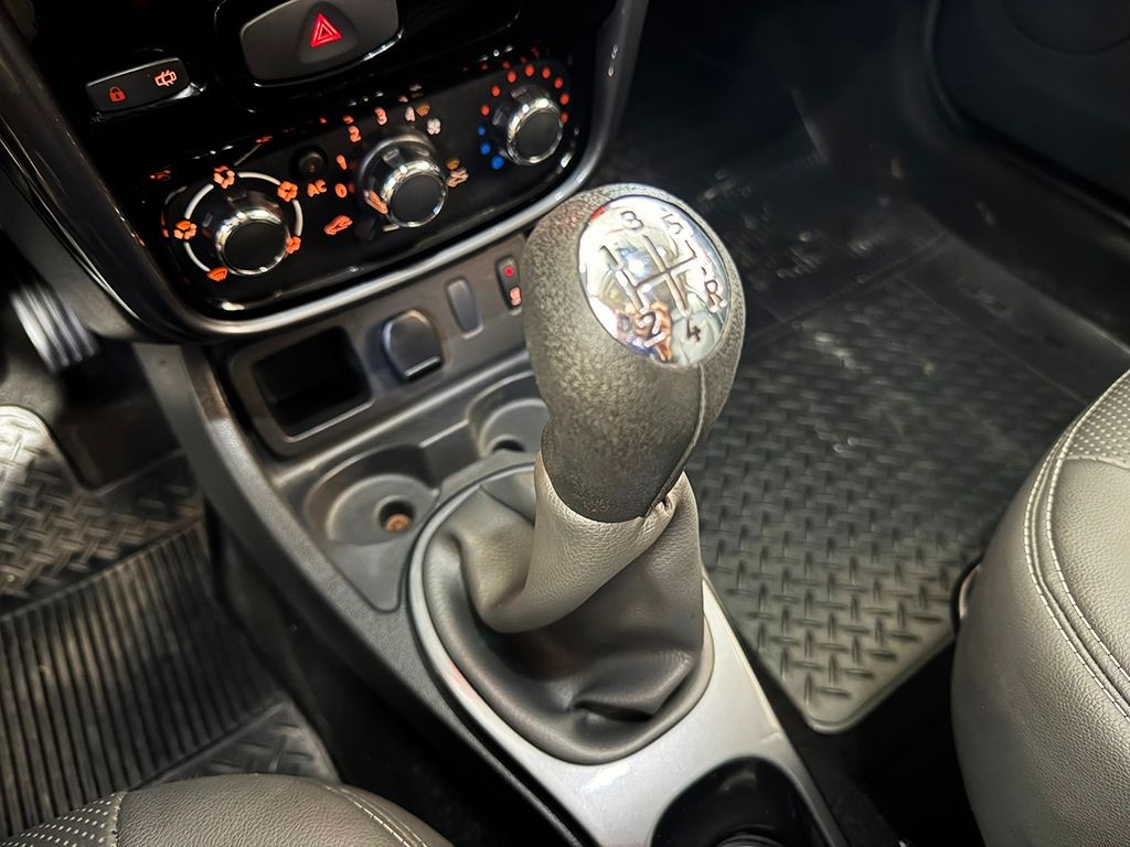 RENAULT DUSTER