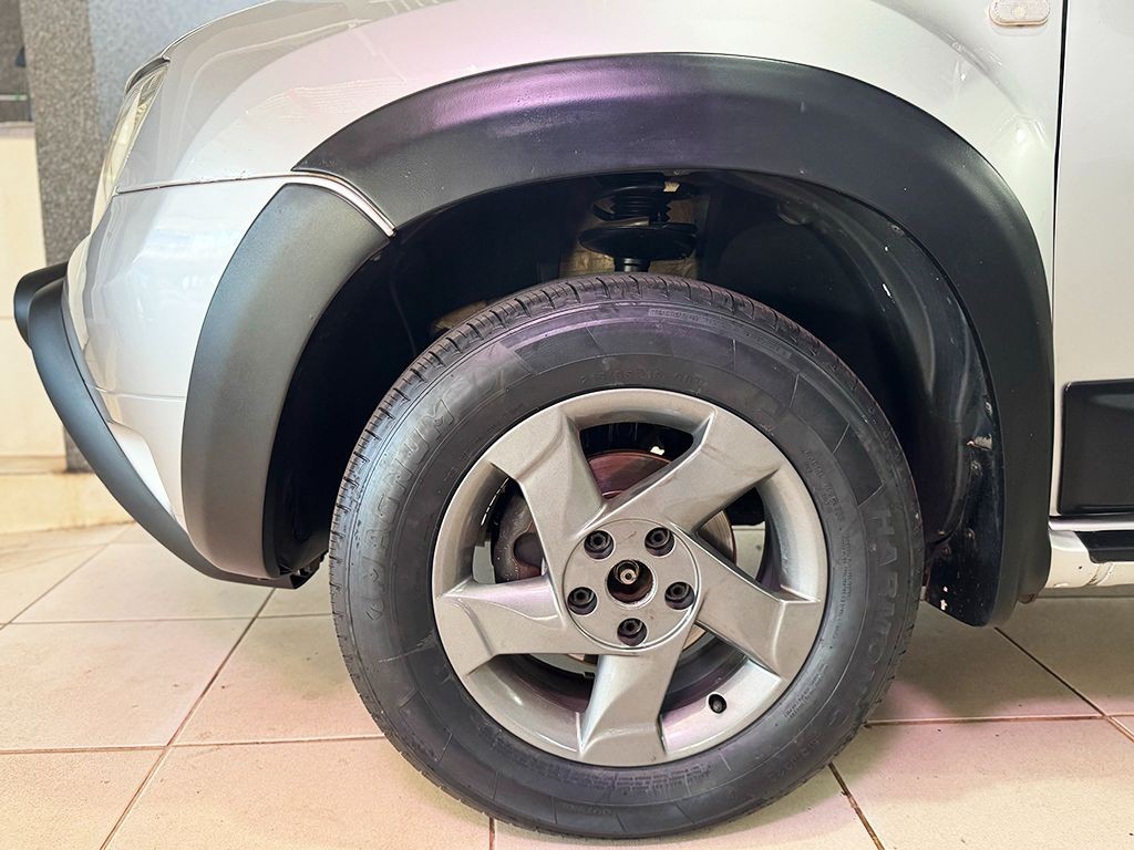 RENAULT DUSTER
