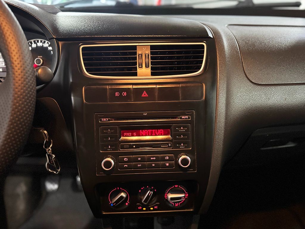VOLKSWAGEN FOX