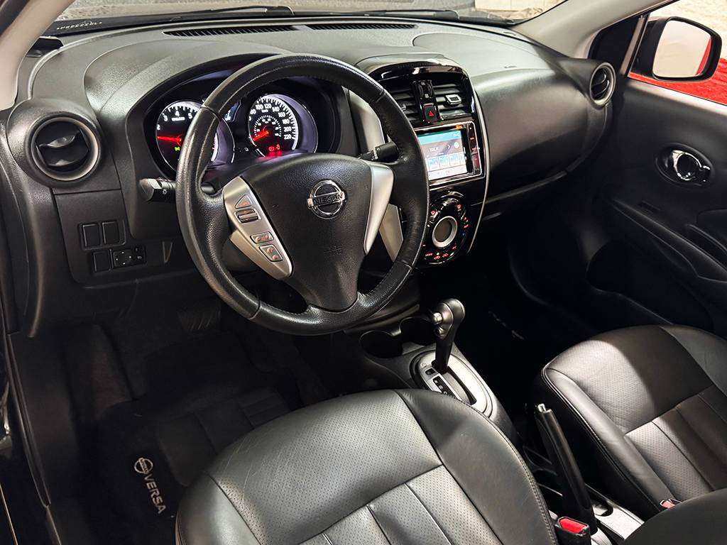 NISSAN VERSA