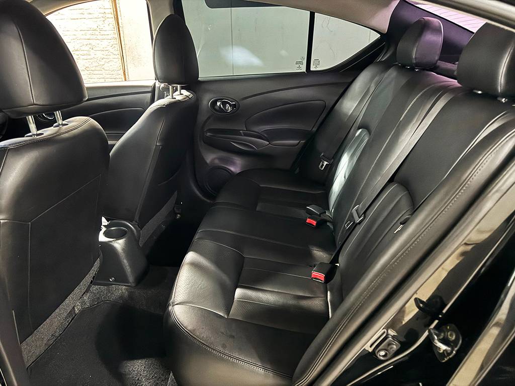 NISSAN VERSA