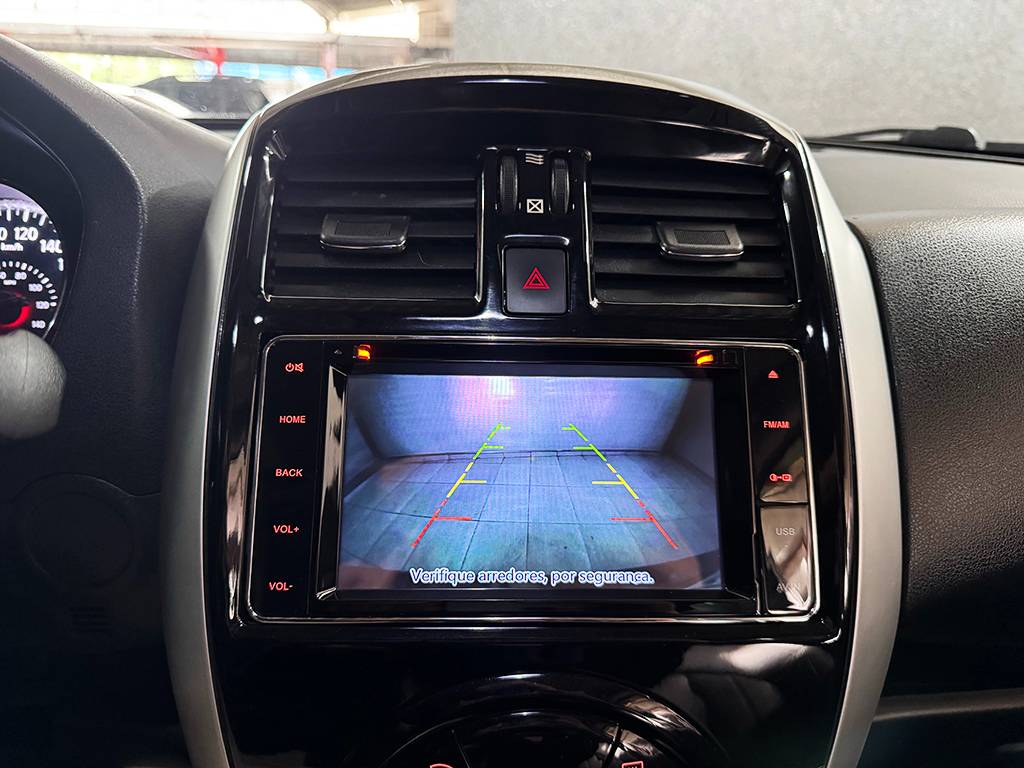 NISSAN VERSA
