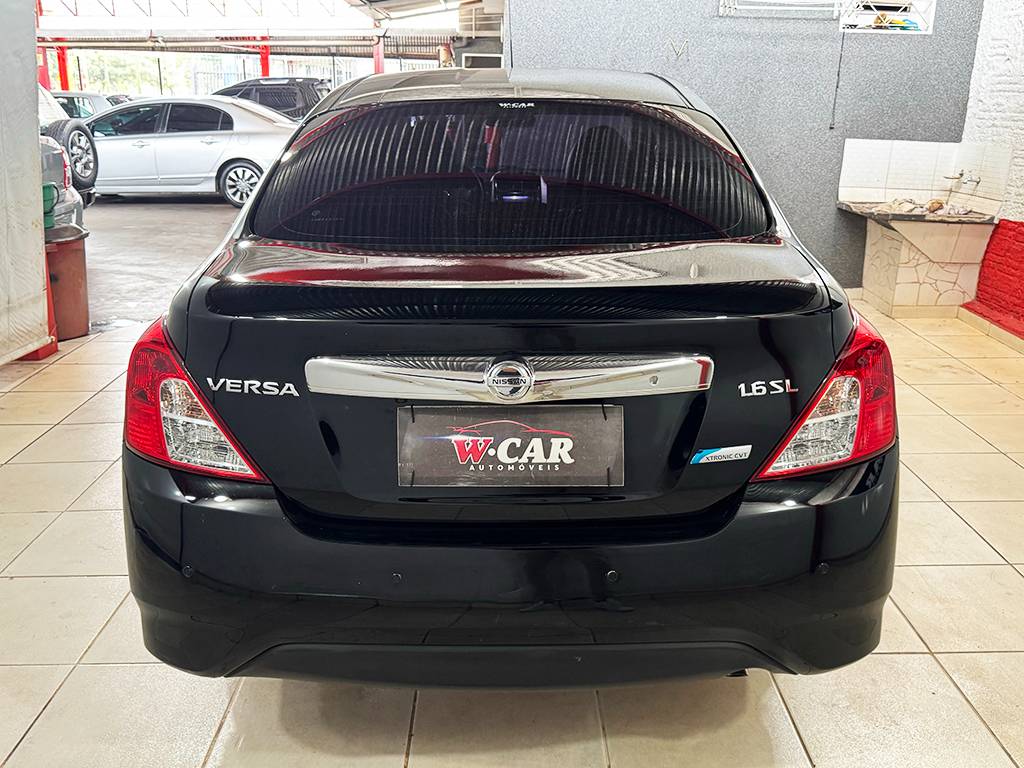 NISSAN VERSA