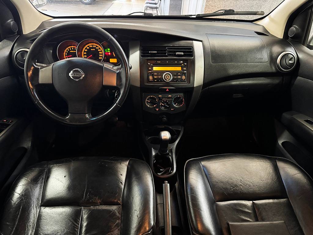 NISSAN LIVINA