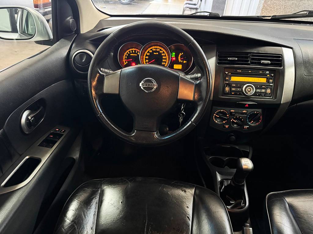 NISSAN LIVINA