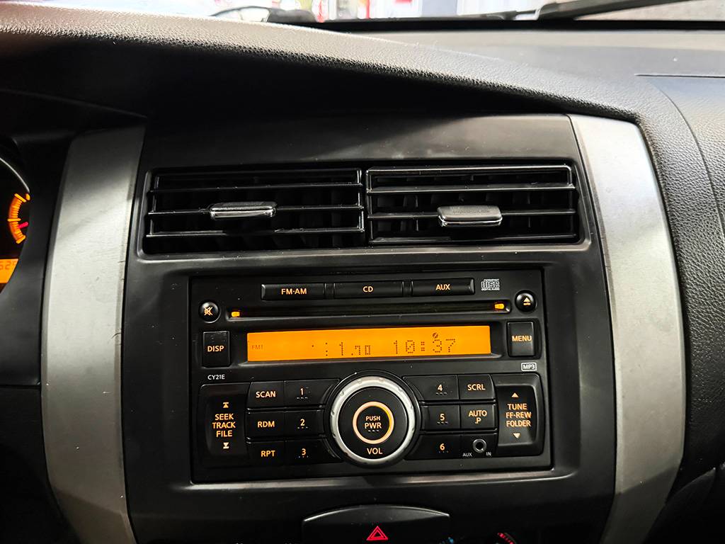 NISSAN LIVINA