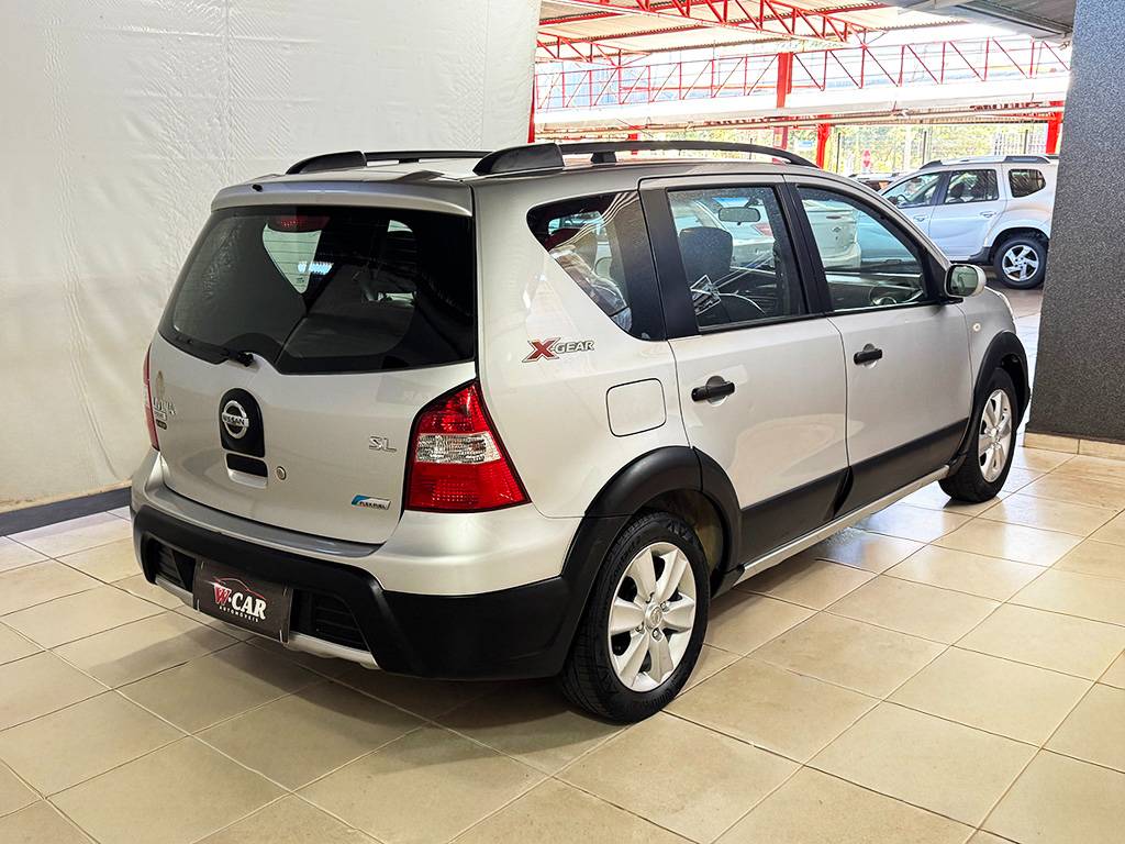 NISSAN LIVINA