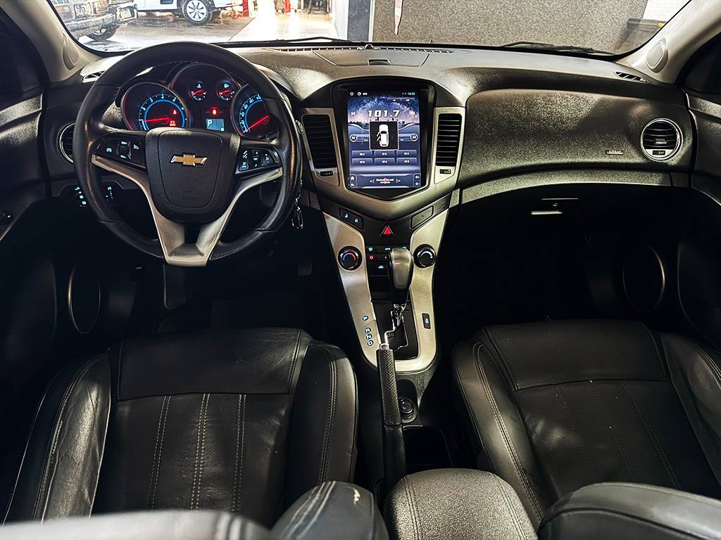 CHEVROLET CRUZE