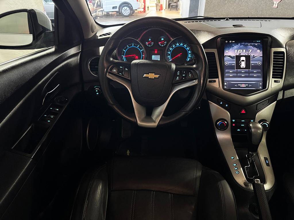 CHEVROLET CRUZE