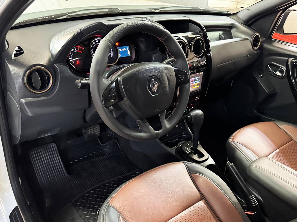 RENAULT DUSTER