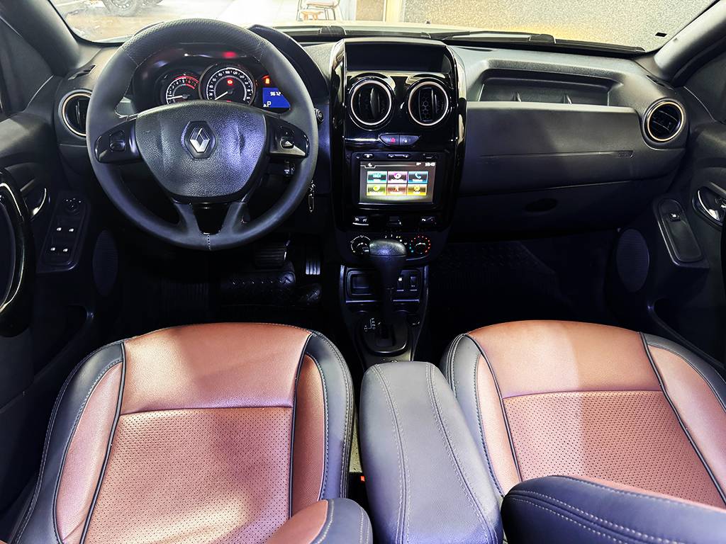 RENAULT DUSTER
