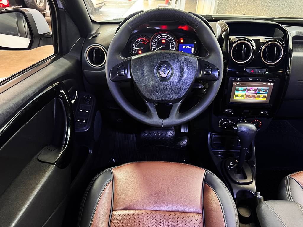 RENAULT DUSTER