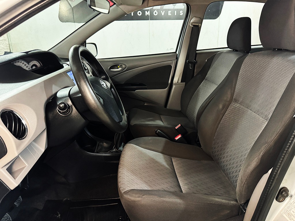 TOYOTA ETIOS