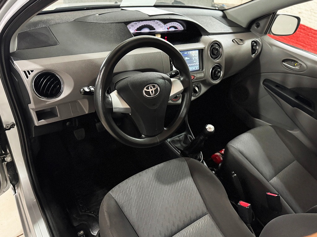 TOYOTA ETIOS