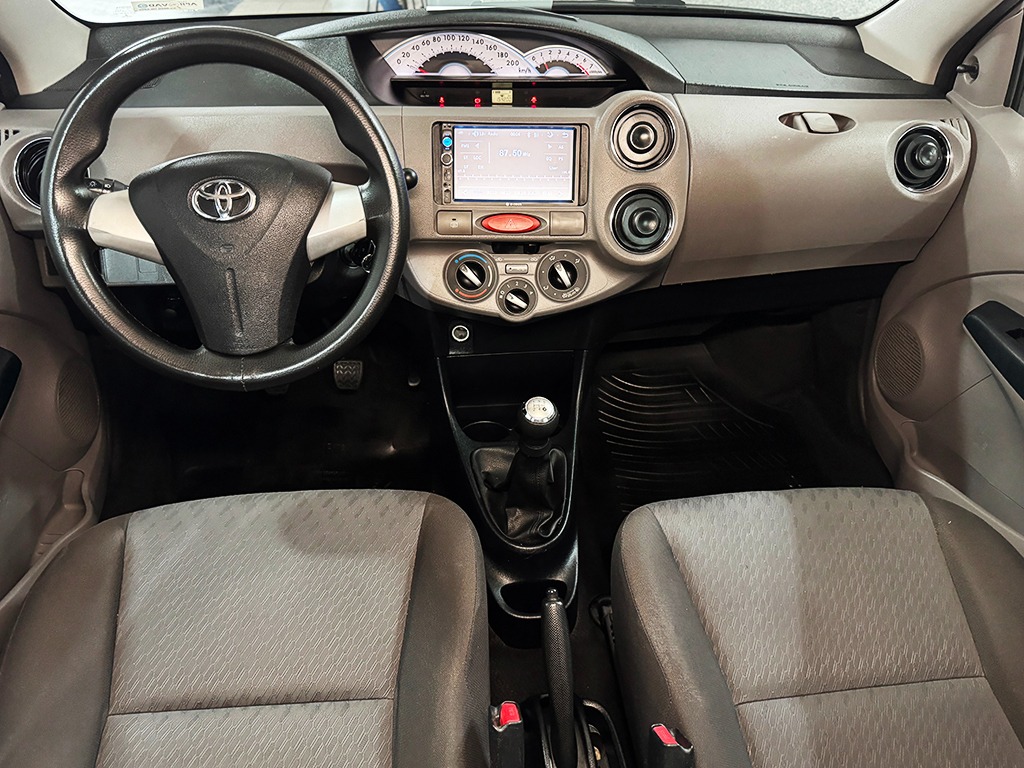TOYOTA ETIOS